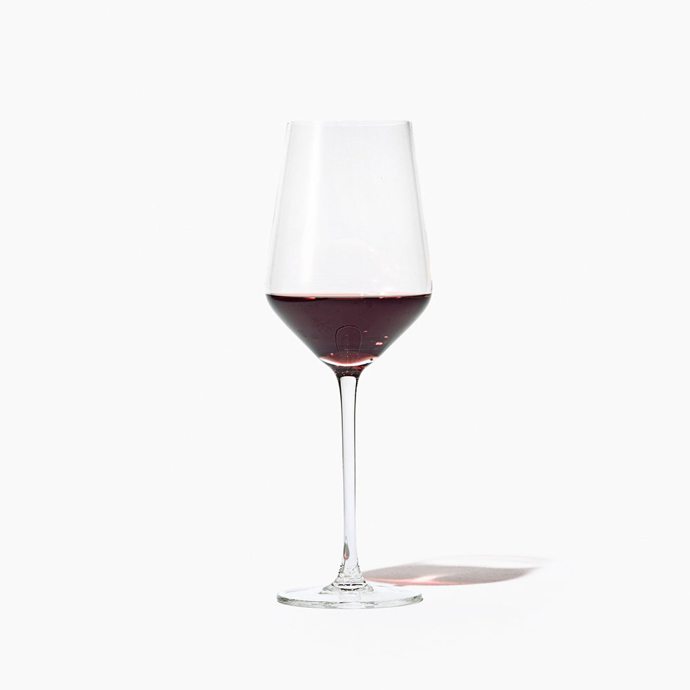 The Right Way to Hold a Wine Glass